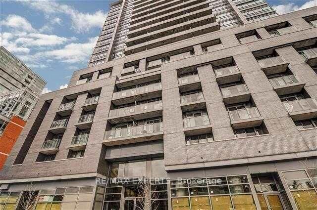 Property Photo: 68 Abell Street 552 ON M6J 0B1