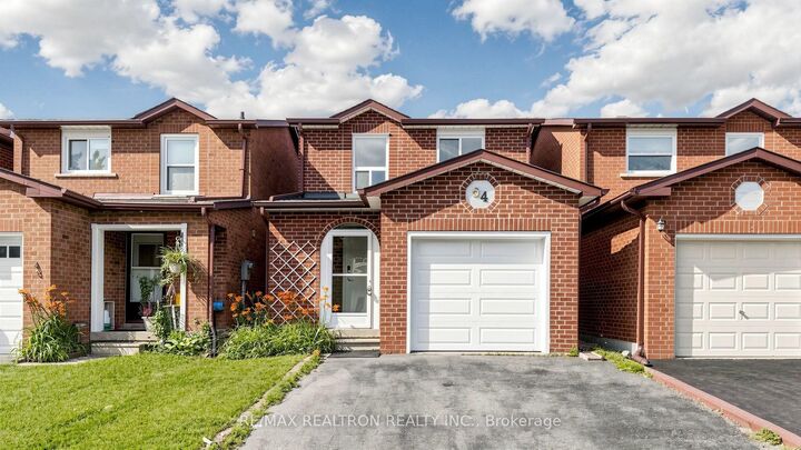 64 Dunbar Crescent — photo 1