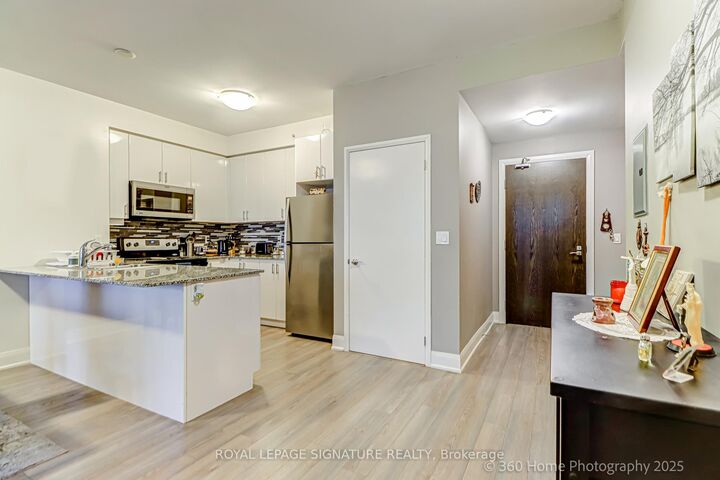 Property Photo:  2900 Hwy 7 Road 1506  ON L4K 0G3 