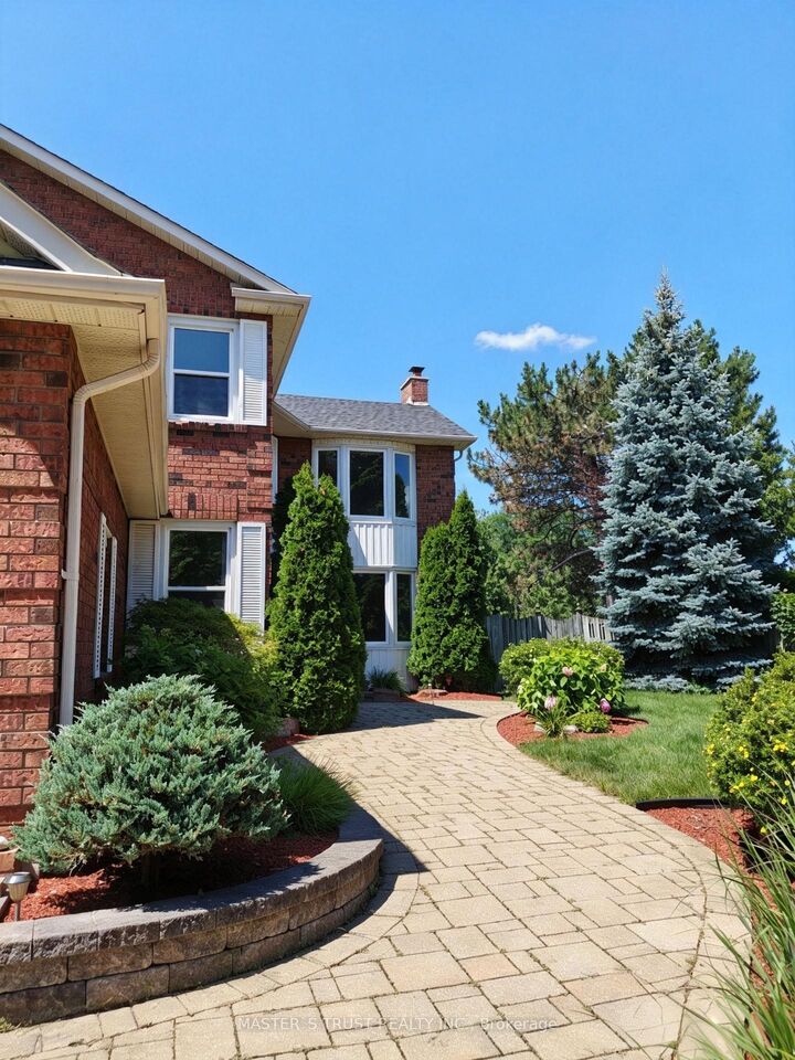 Property Photo: 47 Glen Hill Drive ON L1N 6Z8