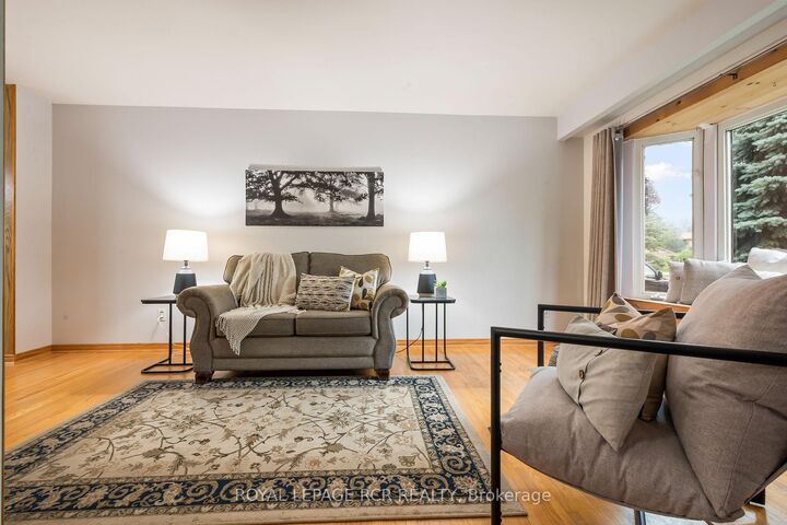 Property Photo: 7 Cardwell Street ON L9W 2V5