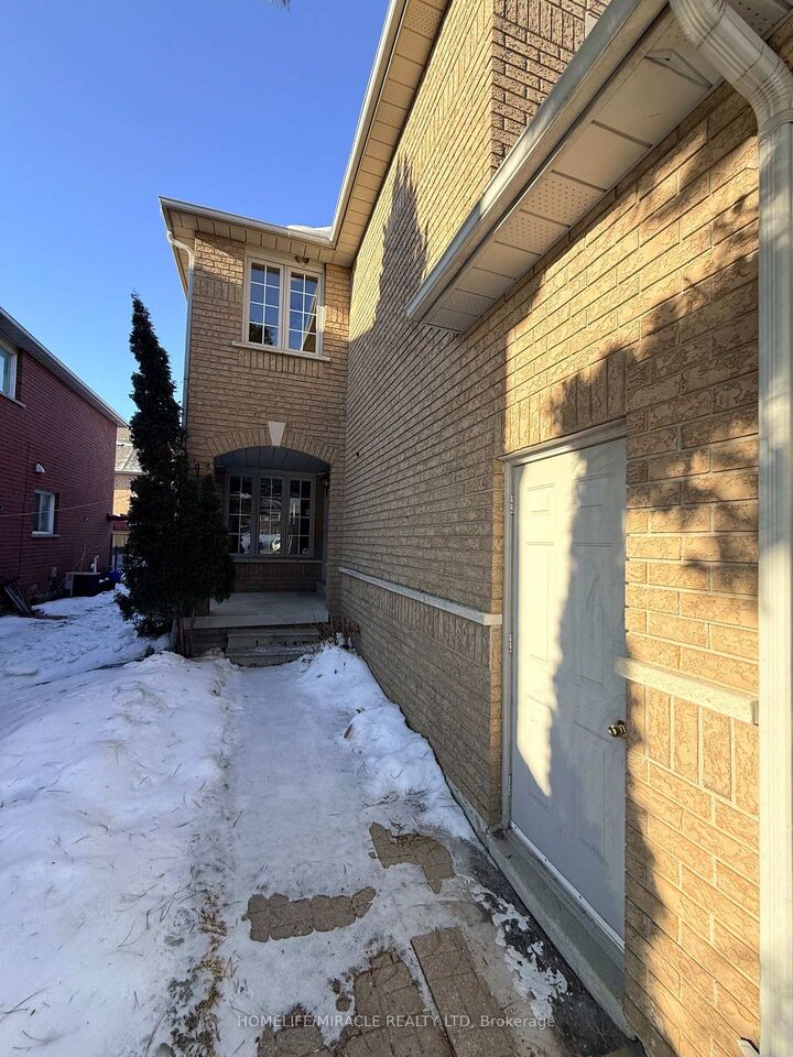 Property Photo: 137 Pressed Brick Drive ON L6V 4K5