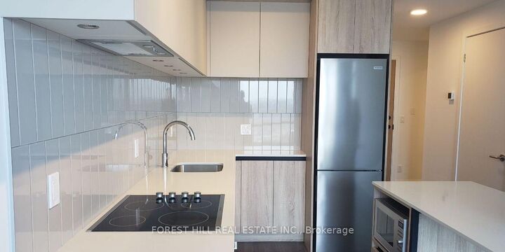 Property Photo: 7950 Bathurst Street 1706 ON L4J 0L4