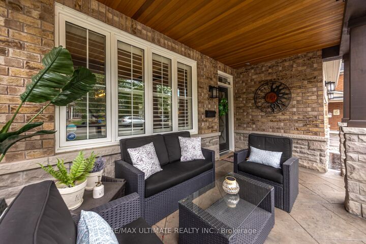 Property Photo: 192 Robirwin Street ON L4A 0V6