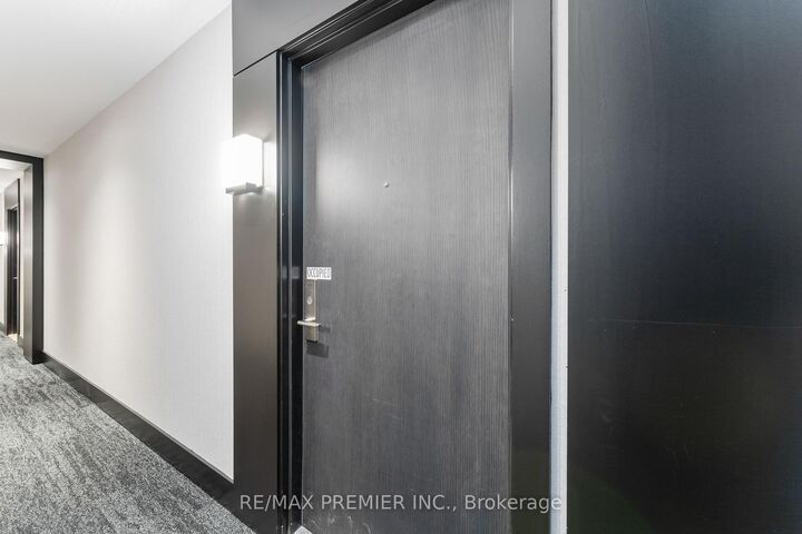 Property Photo:  55 Duke Street W 310  ON N2H 0C9 