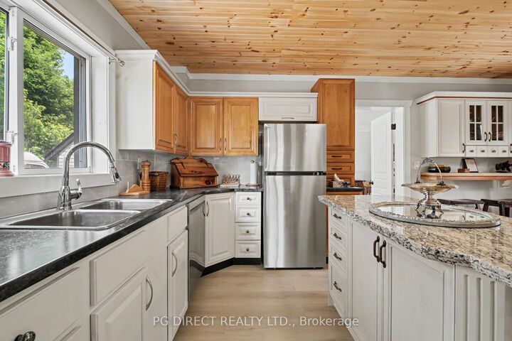 Property Photo: 160 Centre Street ON P0A 1C0