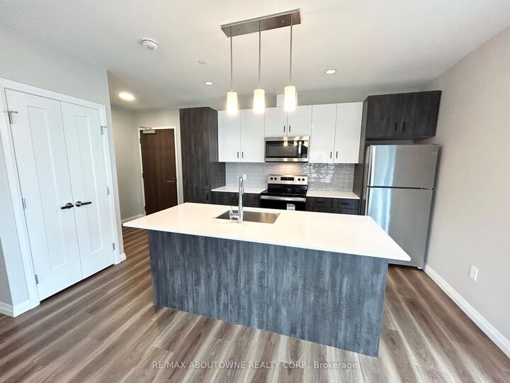 Property Photo: 28 Westhill Drive 117 ON N2J 0G8