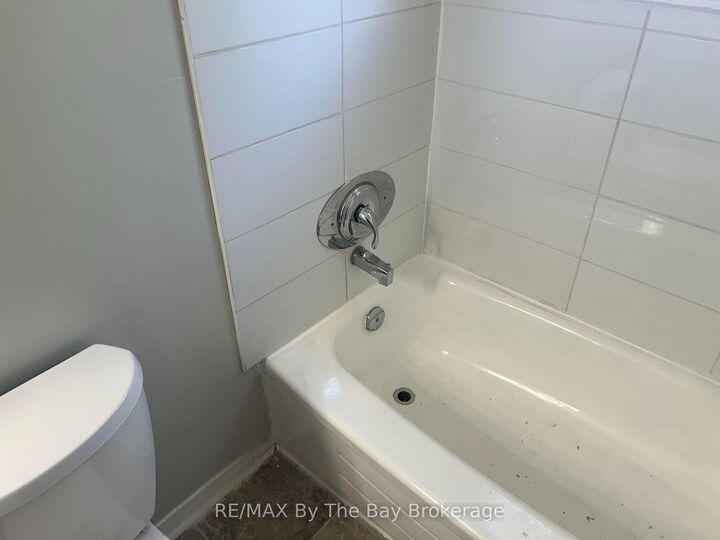 Property Photo:  326 Christine Drive  ON L4R 5A4 