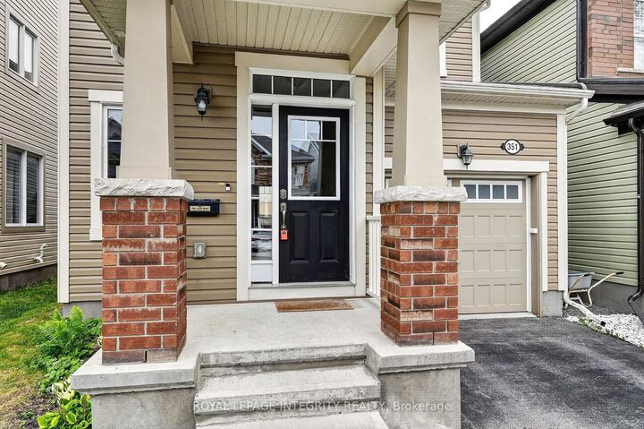 Property Photo: 351 Gallantry Way ON K2S 0R1