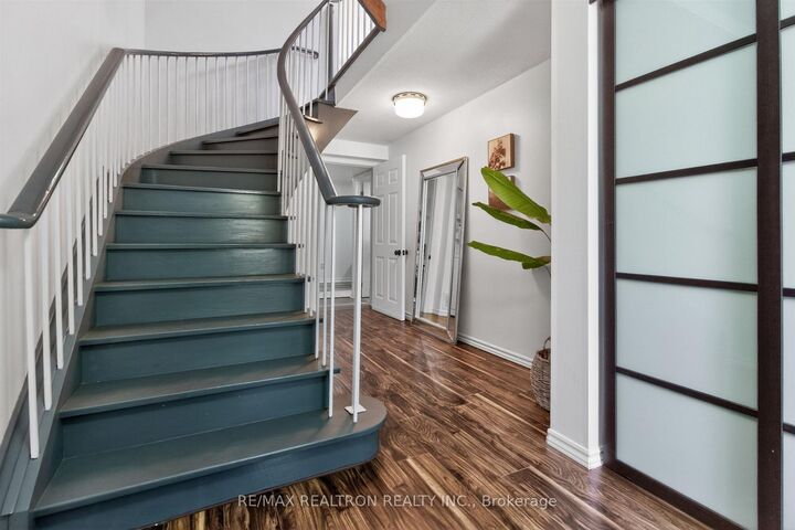Property Photo: 7077 Estoril Road 11 ON L5N 1N3