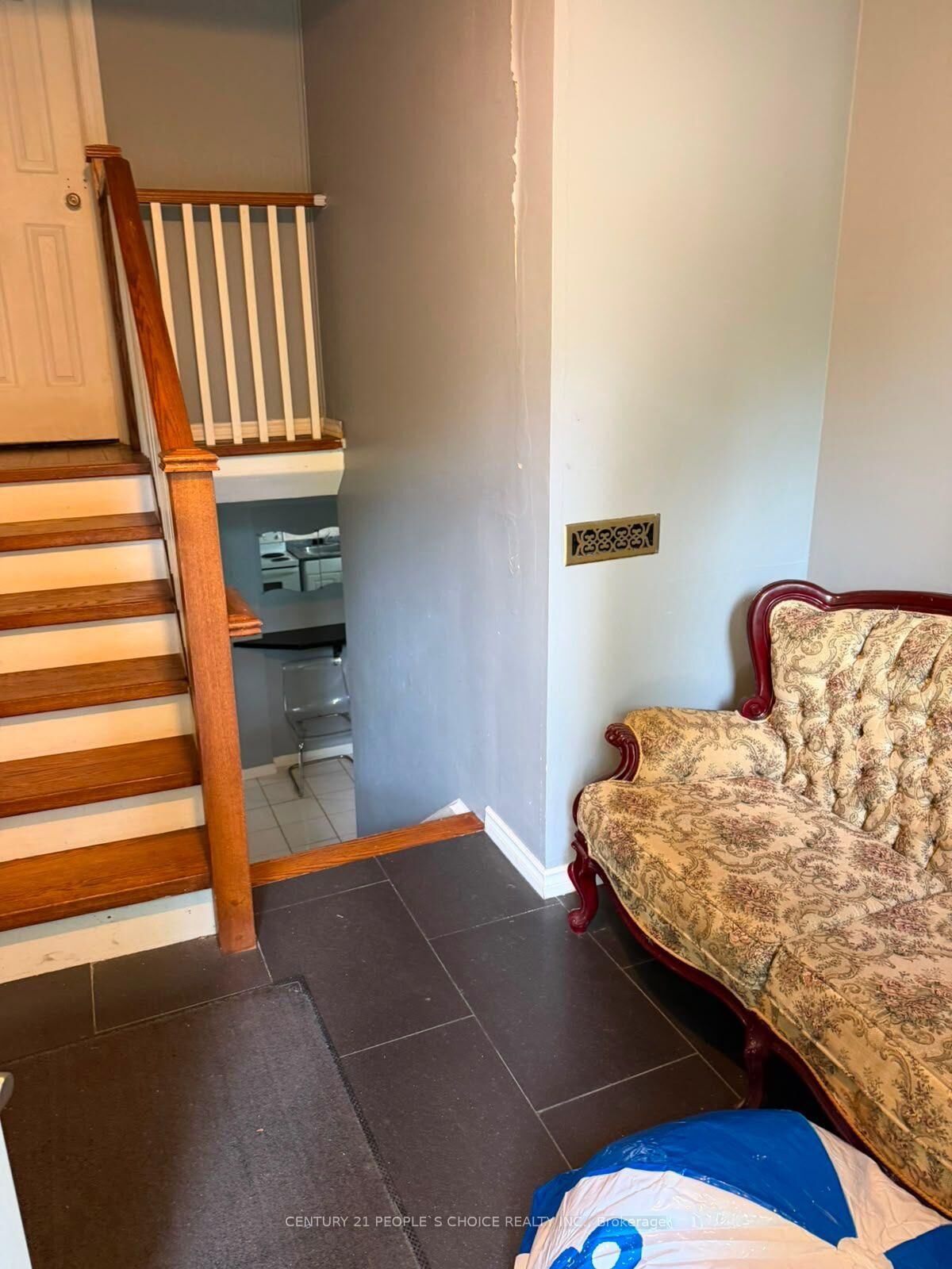 Property Photo:  1165 Ogden Avenue Bsmt  ON L5E 2G8 