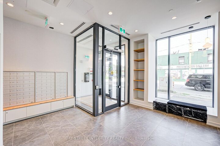 Property Photo: 6 Chartwell Road 505 ON M8Z 0H2