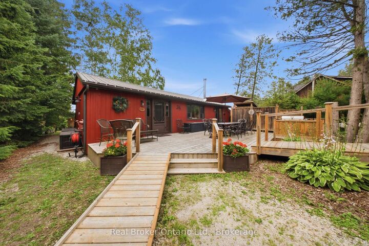 111 Wilson Drive — photo 1