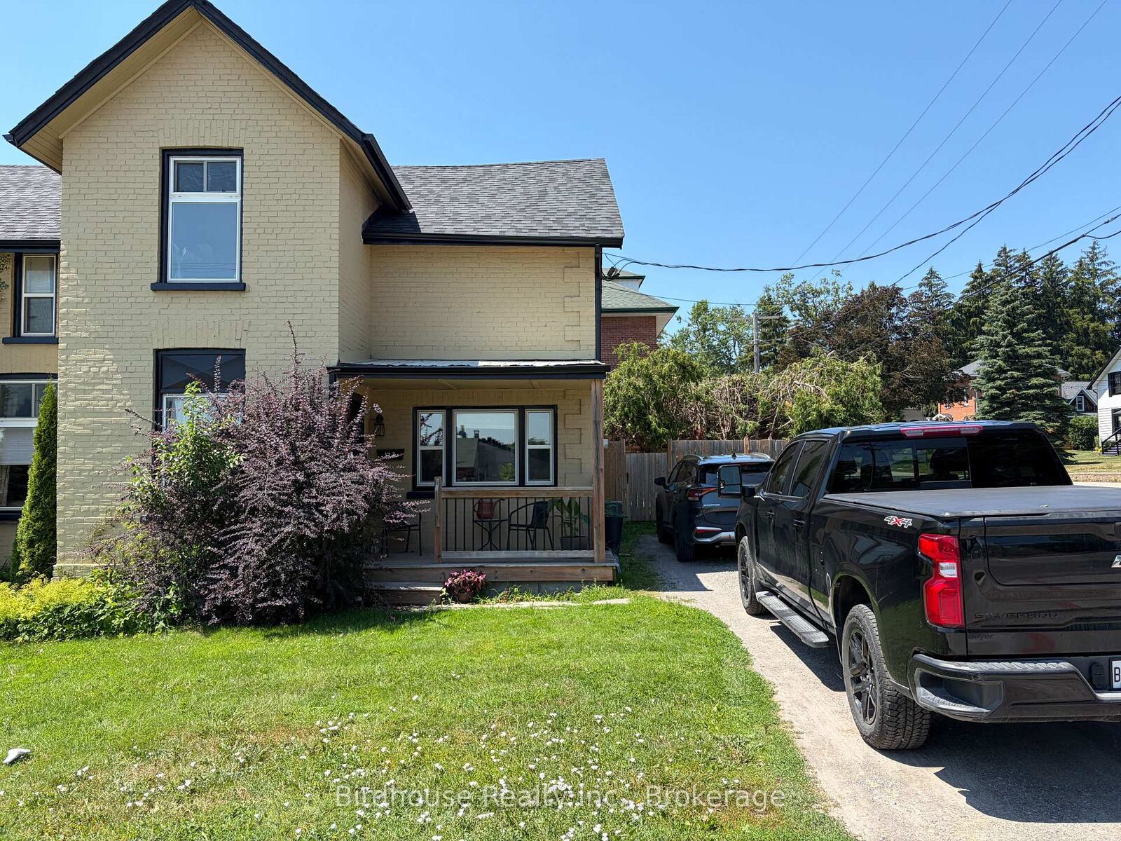 Property Photo: 123 William Street N ON K9V 4A9