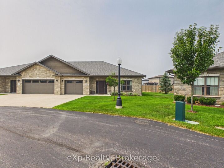 Property Photo: 1050 Waterloo Street 11 ON N0H 2C3