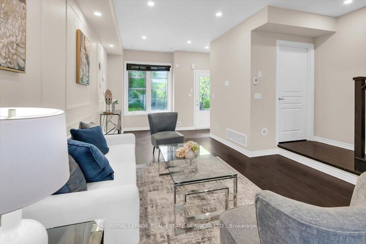 Property Photo: 636 Evans Avenue 47 ON M8W 0A8
