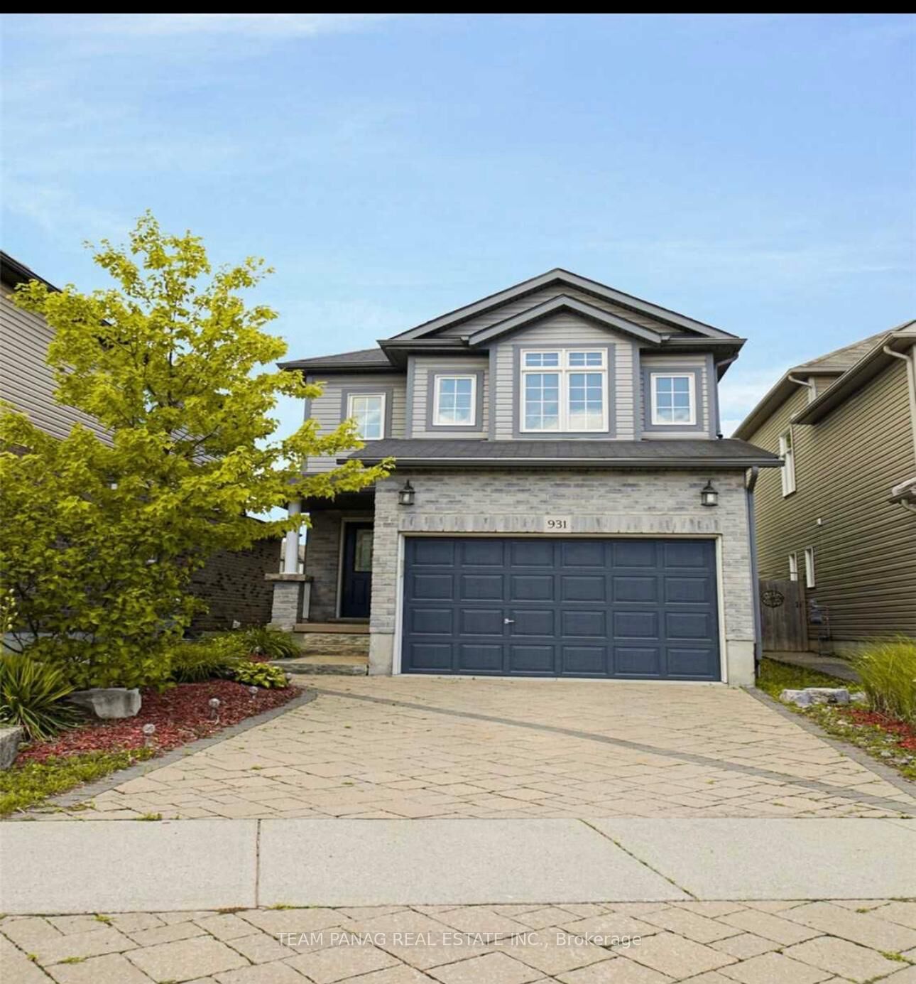 Property Photo: 931 Bianca Court ON N2R 1Y8