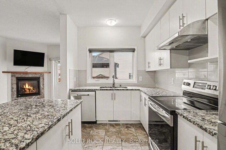 Property Photo: 639 Via Campanale Avenue ON K2J 4A2