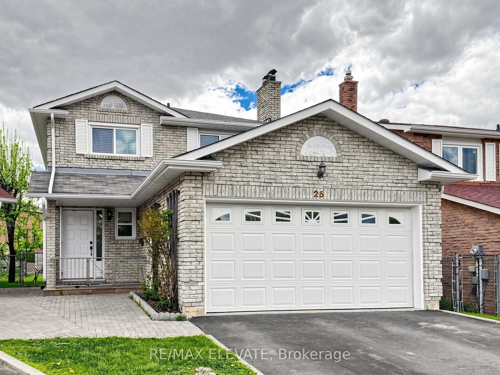 Property Photo: 25 Bethany Leigh Drive ON M1V 2N6