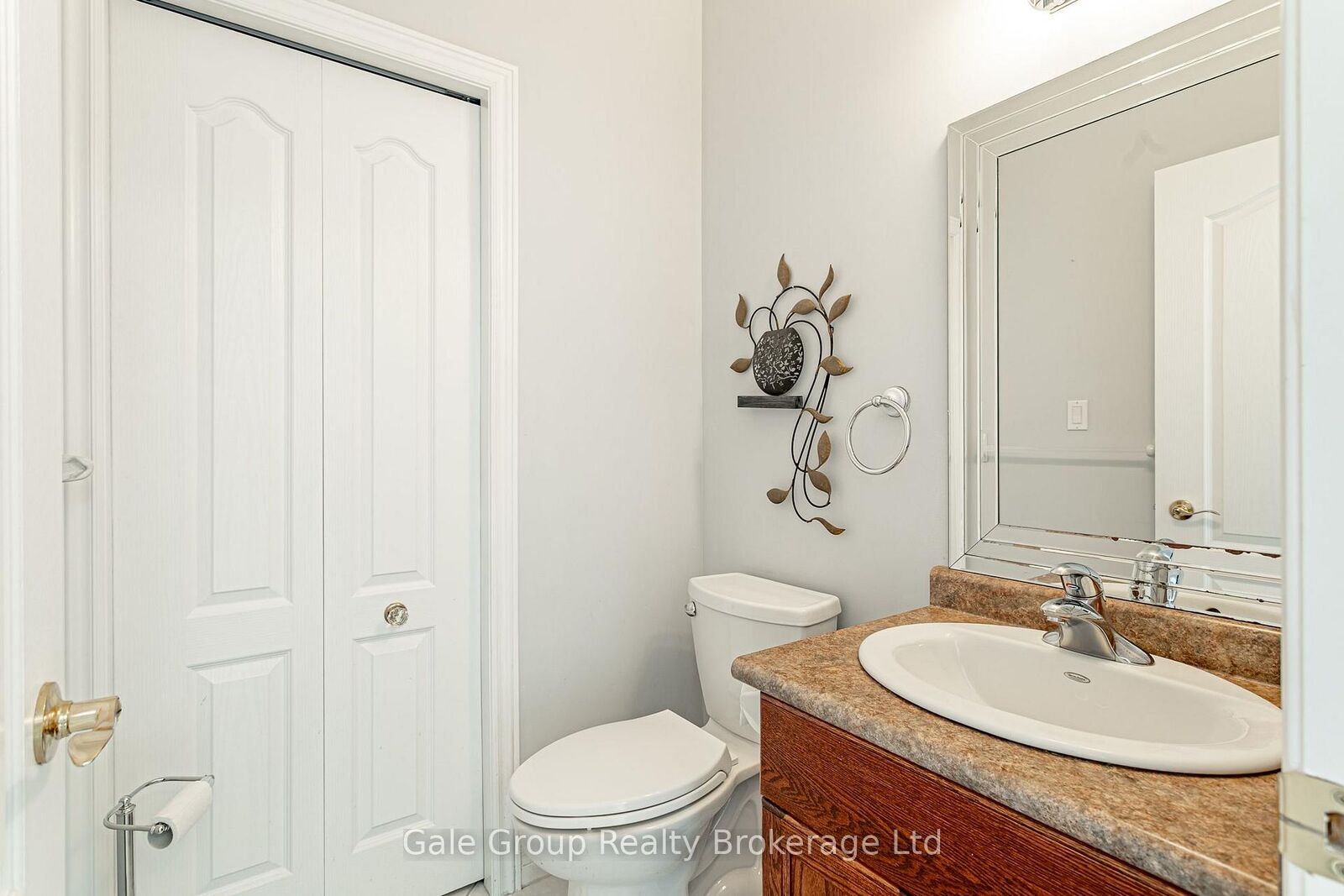 Property Photo: 603 Fox Hollow Court ON N4T 1W3