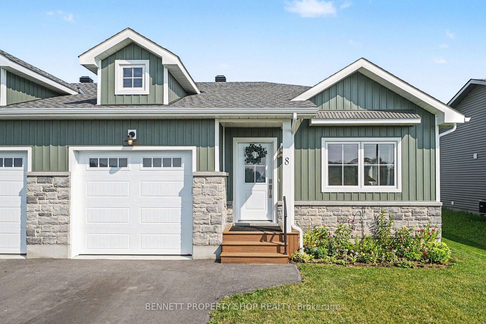 Property Photo: 8 Rotterdam Way ON K0C 1X0