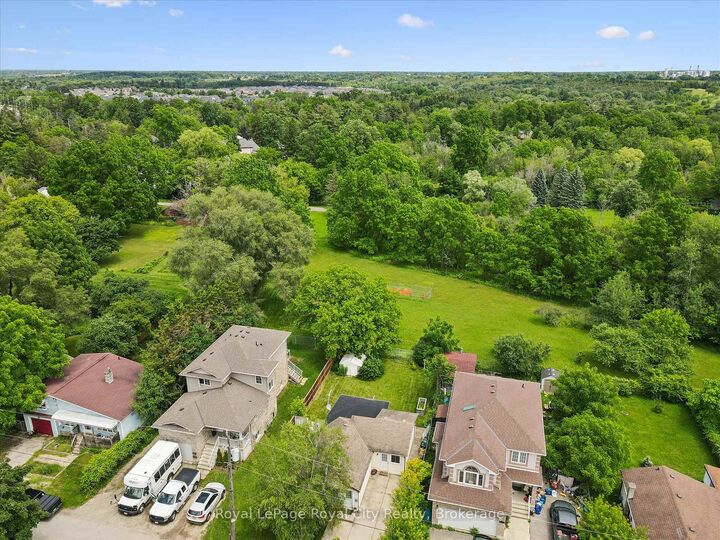 Property Photo:  10 Macville Avenue  ON N2K 1T1 