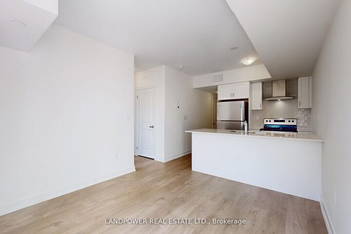 Property Photo: 60 Elizabeth Street S 3305 ON L4C 5W2