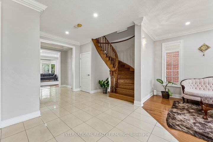 Property Photo: 8 Redwillow Road ON L6P 2A3