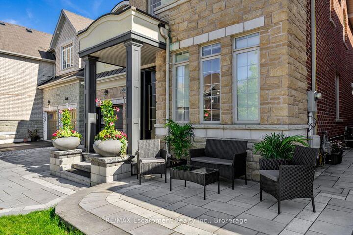 Property Photo: 3340 Terra Cotta Lane ON L7M 0L5