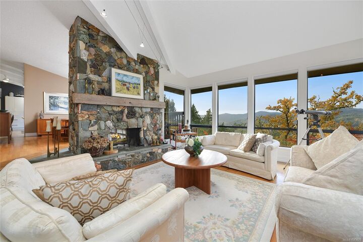 Property Photo: 754 Walfred Rd BC V9C 2N9