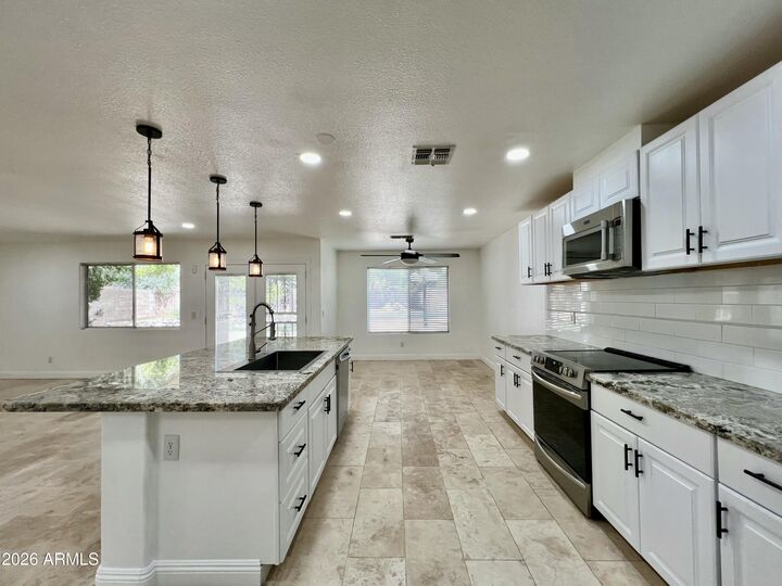 Property Photo:  12721 N 58th Drive  AZ 85304 