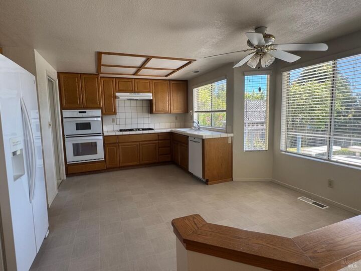 Property Photo:  138 Del Oro Lagoon  CA 94949 