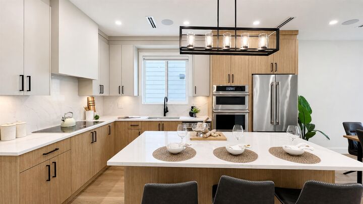 Photo de la propriété: 16521 20 Avenue BC V3Z 0X6