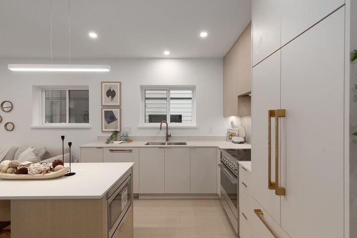 Property Photo: 2329 E 34th Avenue 205 BC V5R 2S6