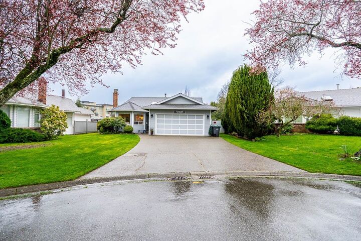 14035 16B Avenue — photo 1