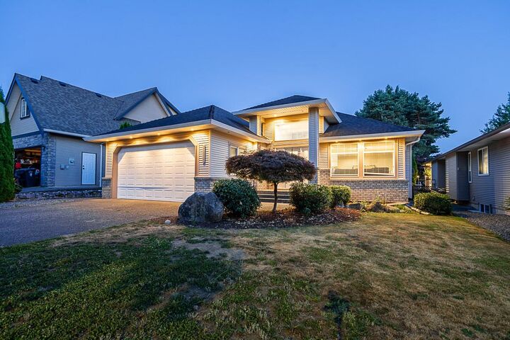 Property Photo: 26880 25A Avenue BC V4W 4A2