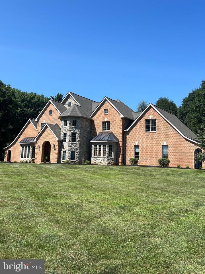 Property Photo:  1921 Millersville Pike  PA 17603 
