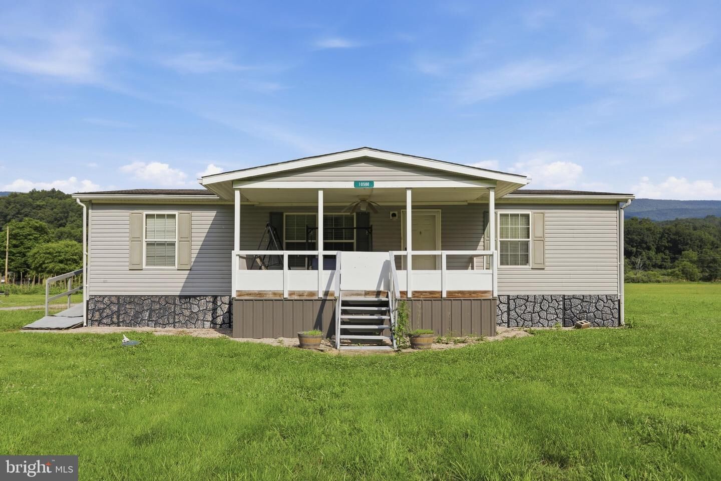 Property Photo: 10566 Northwestern Turnpike WV 26743
