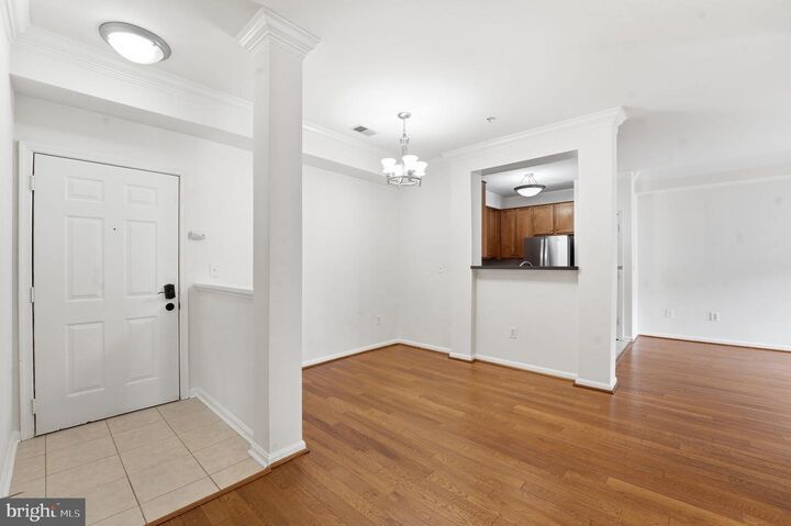 Property Photo: 4854 Eisenhower Avenue 351 VA 22304