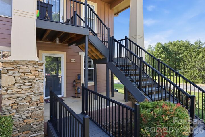 Property Photo: 2705 Deermouse Way NC 28792