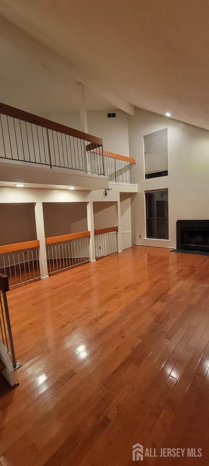 Property Photo:  24 Cotoneaster Court  NJ 08852 