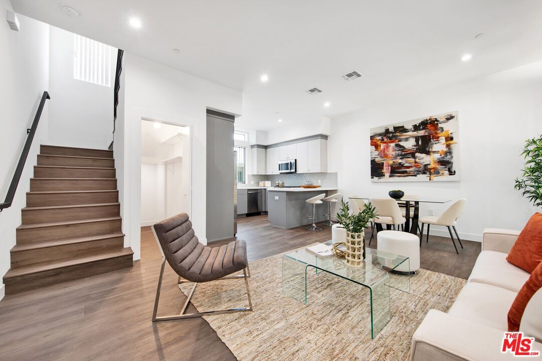 Property Photo:  1460 Butler Ave  CA 90025 