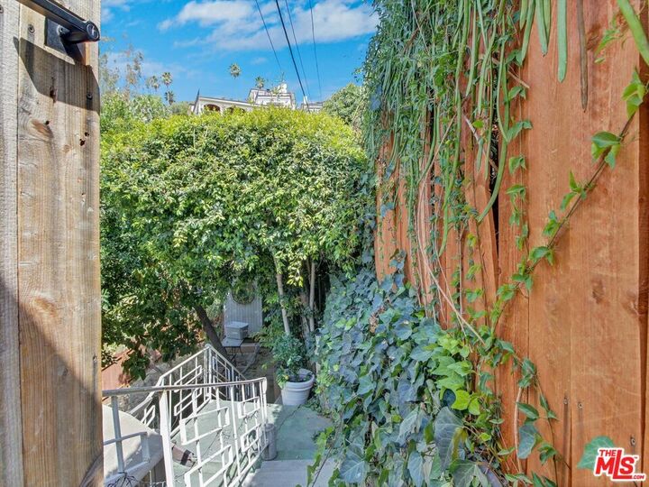 Property Photo: 6921 Paseo Del Serra, Unit 1/2 CA 90068