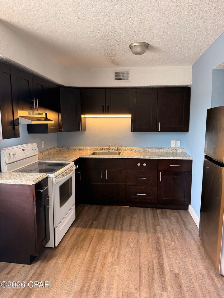 Property Photo: 6321 Lenawee Street D1 FL 32404