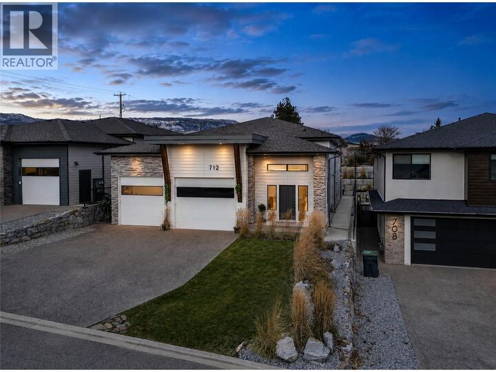 712 Lake Court — photo 1