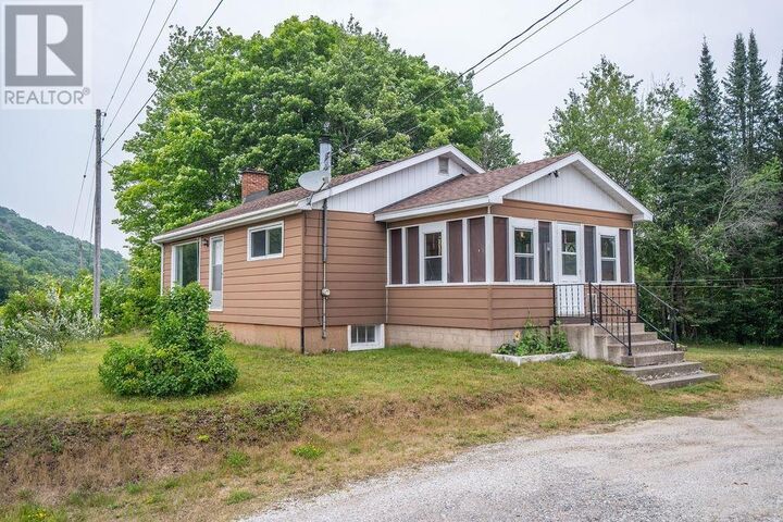 Property Photo:  281 Highway 556  ON P6A 5K7 