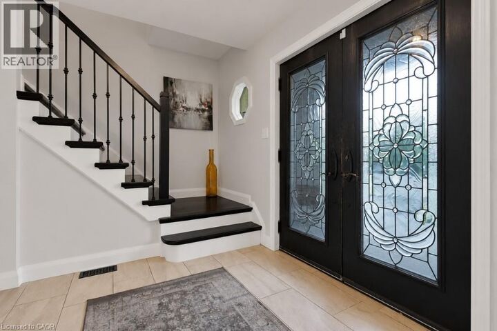 Property Photo:  19 Kenley Lane  ON N1S 4Z1 