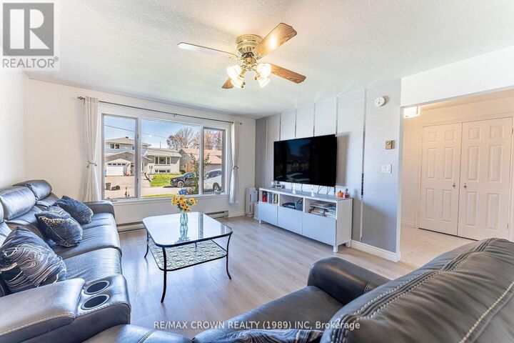 Property Photo:  53 Sable Crescent  ON P1A 3X6 