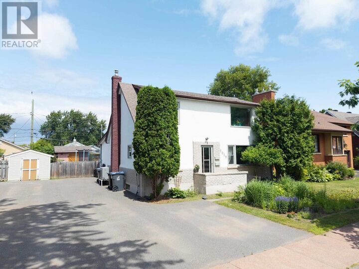 Property Photo: 2029 Hamilton Ave. ON P7E 4Y3