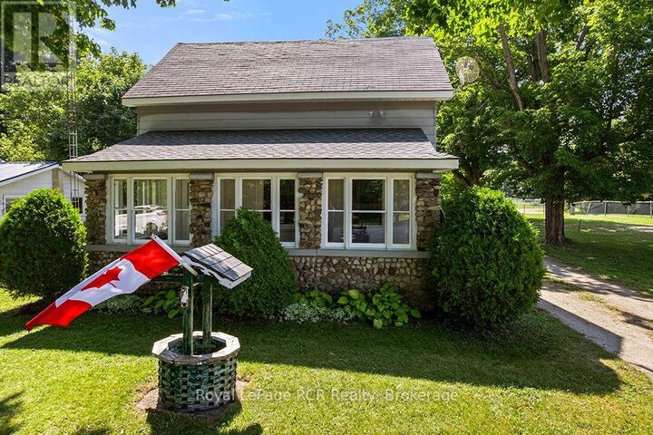 Property Photo:  680210 30 Sideroad  ON N0H 1R0 